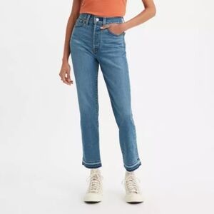 Levi's® Women's High-Rise Wedgie Straight Cropped Jeans